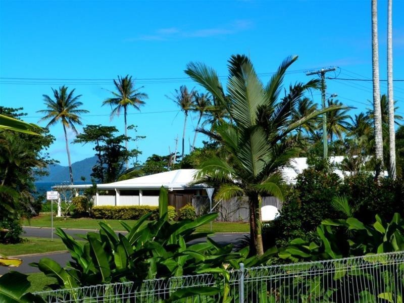 21 Porter Promenade, Mission Beach QLD 4852