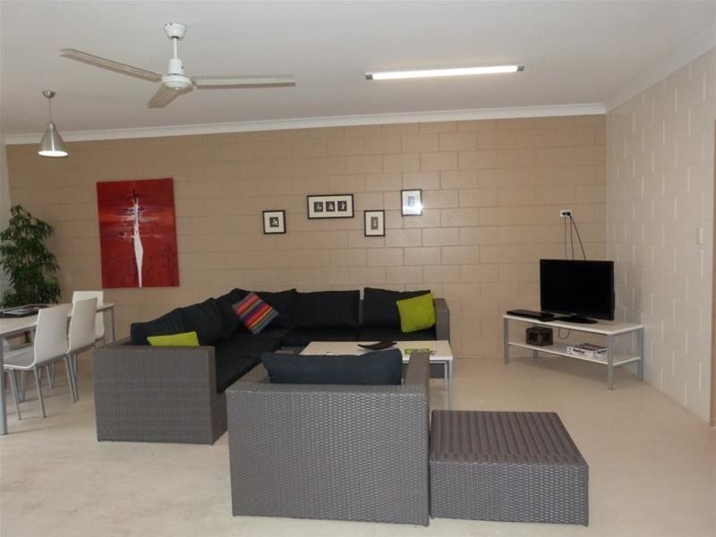 21 Porter Promenade, Mission Beach QLD 4852