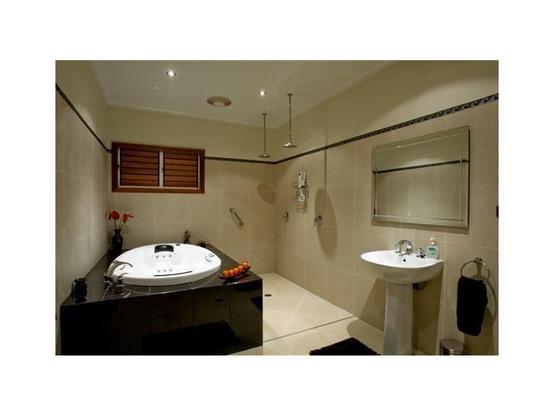 4 James Road, Mission Beach QLD 4852