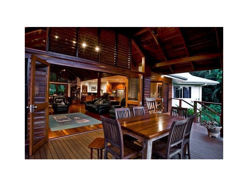 4 James Road, Mission Beach QLD 4852