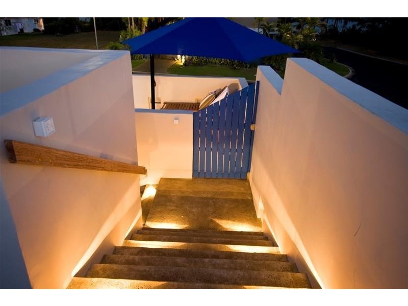 2 Conch Street, Mission Beach QLD 4852