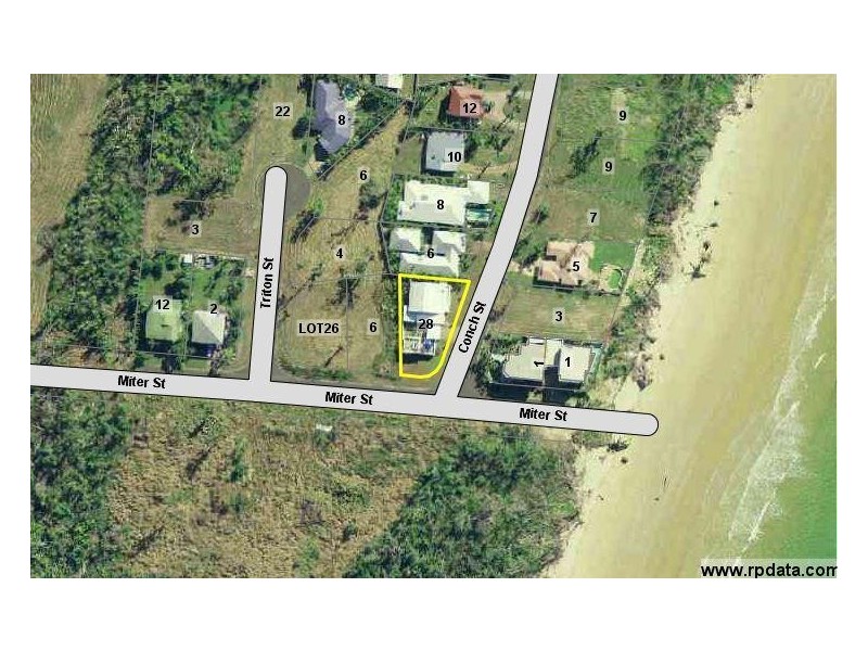 2 Conch Street, Mission Beach QLD 4852