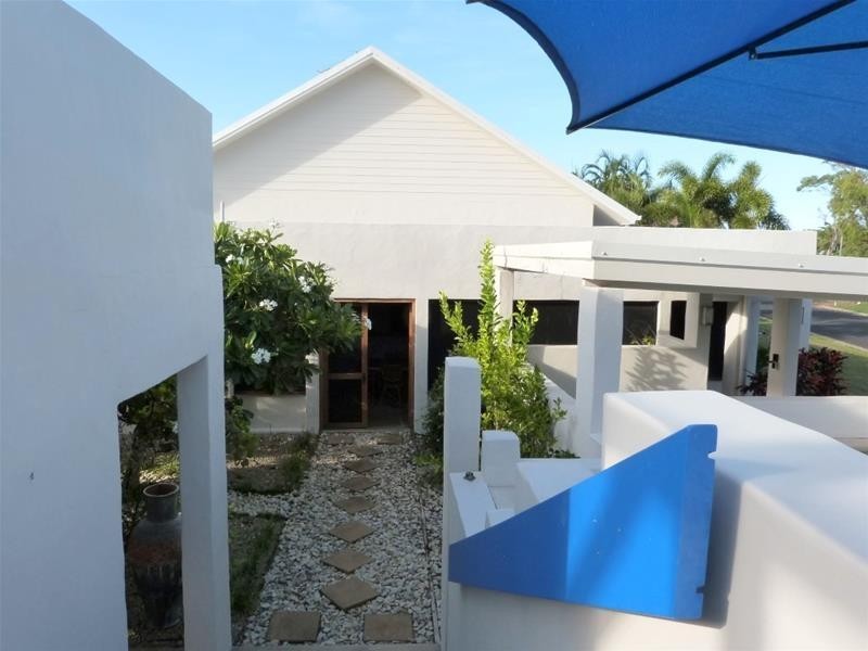 2 Conch Street, Mission Beach QLD 4852
