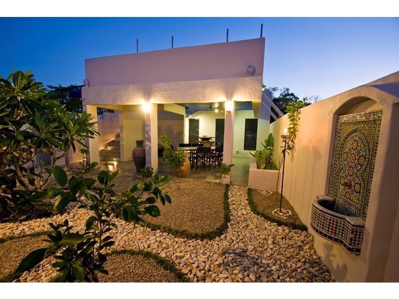 2 Conch Street, Mission Beach QLD 4852