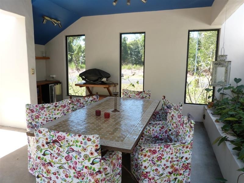 2 Conch Street, Mission Beach QLD 4852