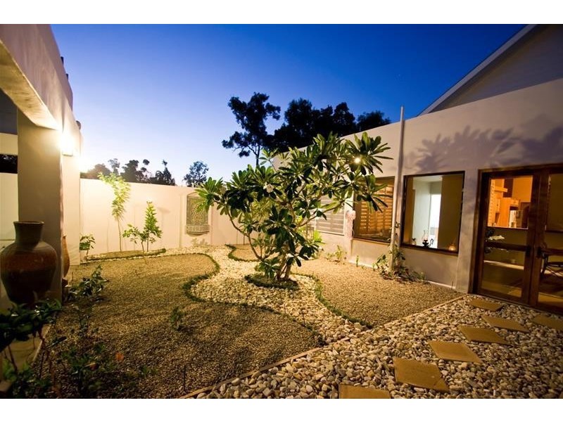 2 Conch Street, Mission Beach QLD 4852