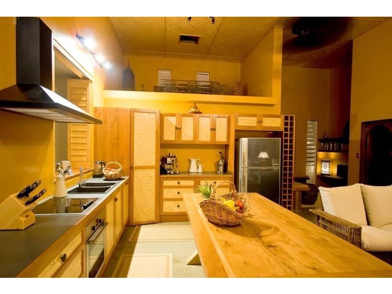 2 Conch Street, Mission Beach QLD 4852