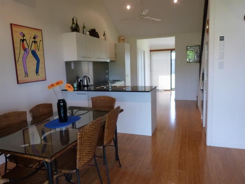 7 Dalgleish Street, Kurrimine Beach QLD 4871