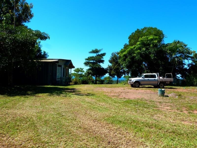 13 Frizelle Road, Bingil Bay QLD 4852