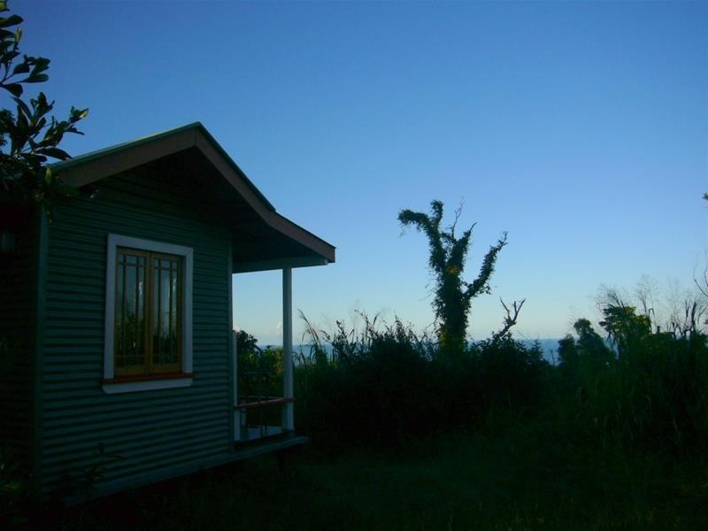 13 Frizelle Road, Bingil Bay QLD 4852