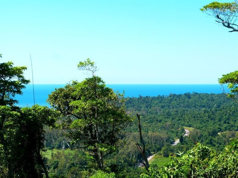 13 Frizelle Road, Bingil Bay QLD 4852