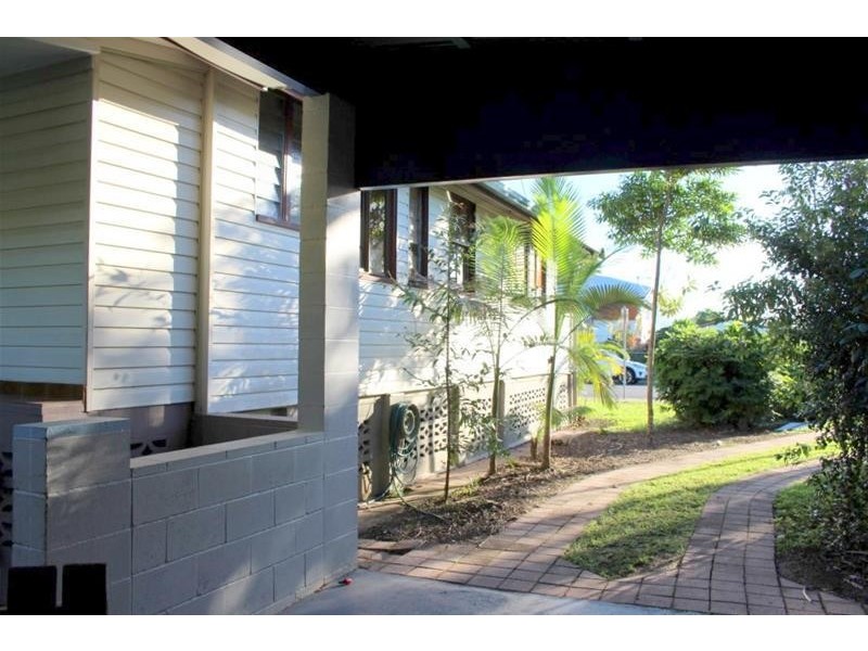 4 Walter Lever Estate Road, Silkwood QLD 4856