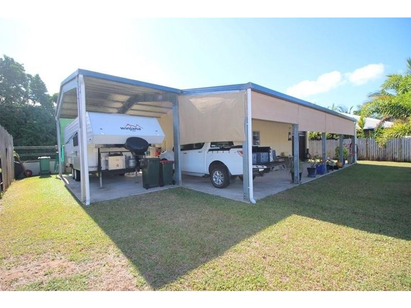 10 Nivosa Court, Mission Beach QLD 4852