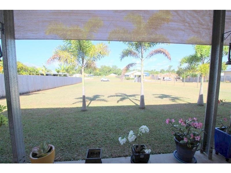 10 Nivosa Court, Mission Beach QLD 4852