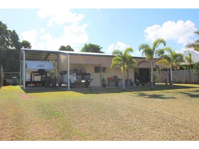 10 Nivosa Court, Mission Beach QLD 4852