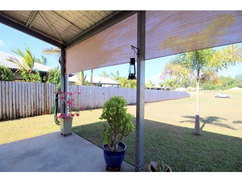 10 Nivosa Court, Mission Beach QLD 4852