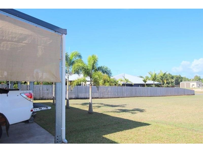 10 Nivosa Court, Mission Beach QLD 4852