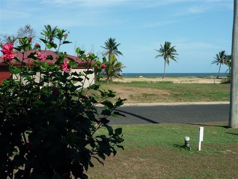 57 Taylor Street, Tully Heads QLD 4854