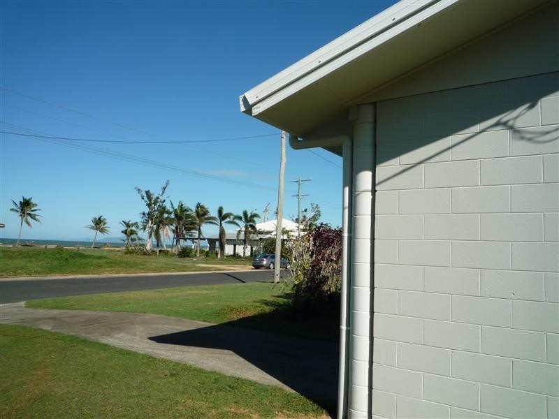 57 Taylor Street, Tully Heads QLD 4854