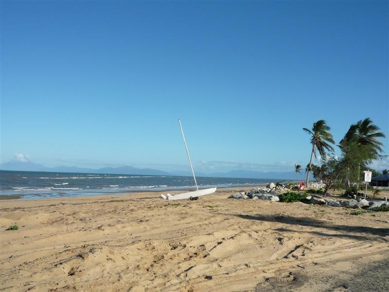 57 Taylor Street, Tully Heads QLD 4854