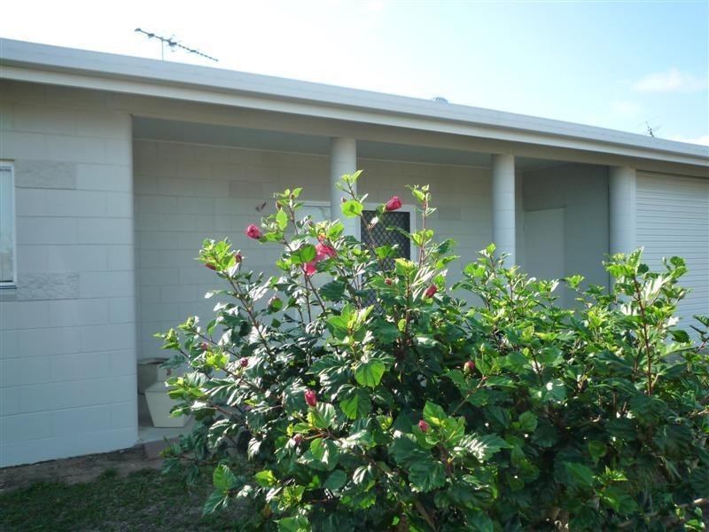 57 Taylor Street, Tully Heads QLD 4854