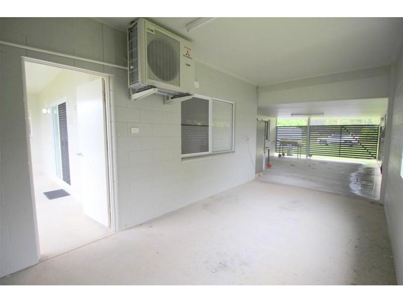 57 Taylor Street, Tully Heads QLD 4854