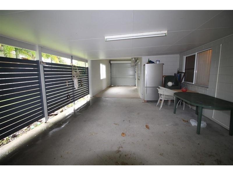 57 Taylor Street, Tully Heads QLD 4854