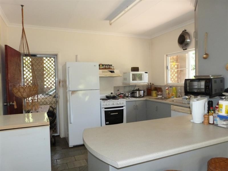 75 Cutten Street, Bingil Bay QLD 4852