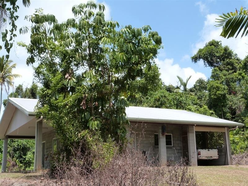 75 Cutten Street, Bingil Bay QLD 4852
