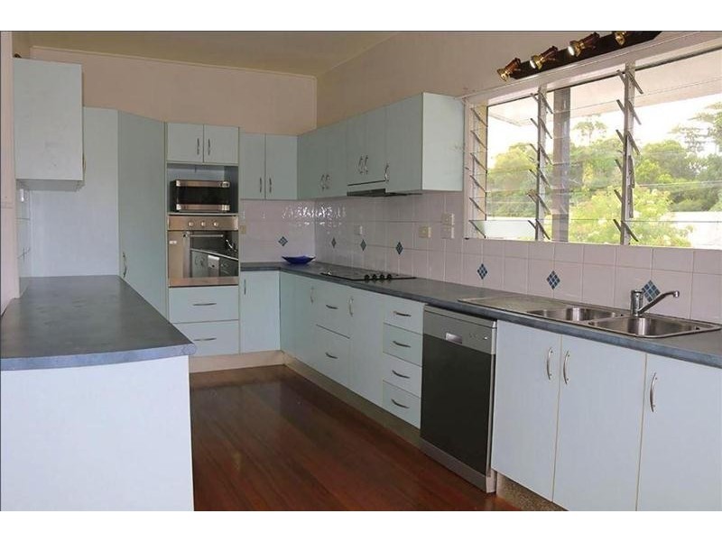 10 Hargreave Street, Kurrimine Beach QLD 4871