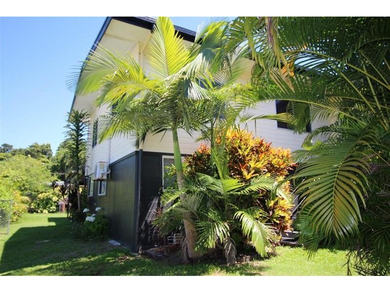 10 Hargreave Street, Kurrimine Beach QLD 4871