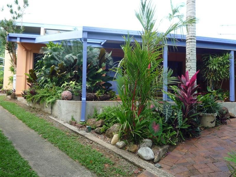 8 Webb Court, Bingil Bay QLD 4852