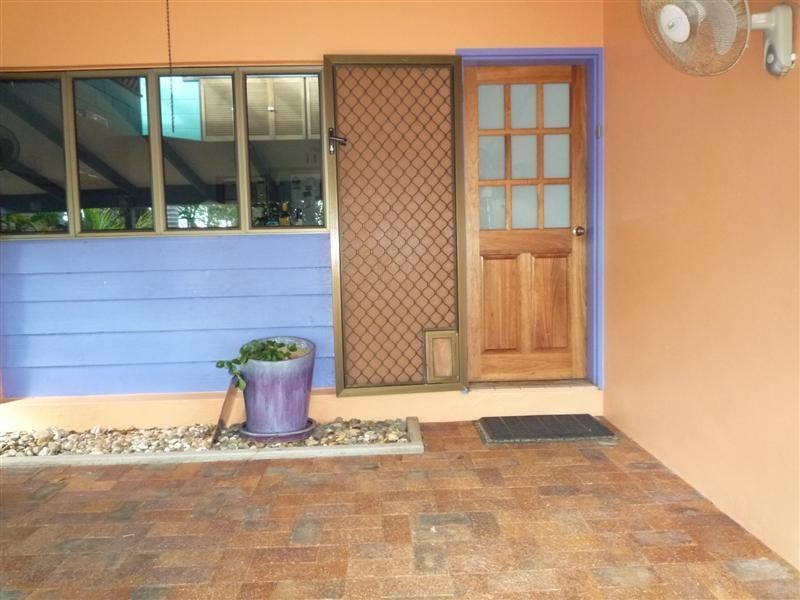 8 Webb Court, Bingil Bay QLD 4852