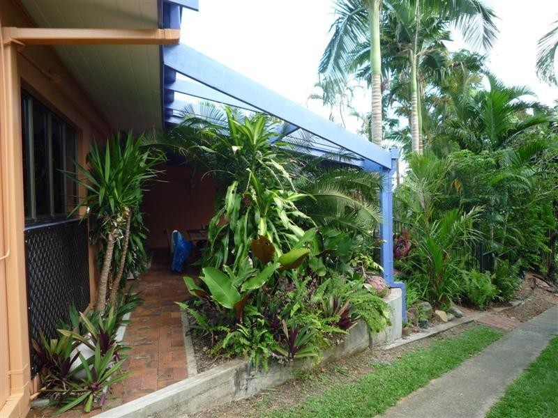 8 Webb Court, Bingil Bay QLD 4852