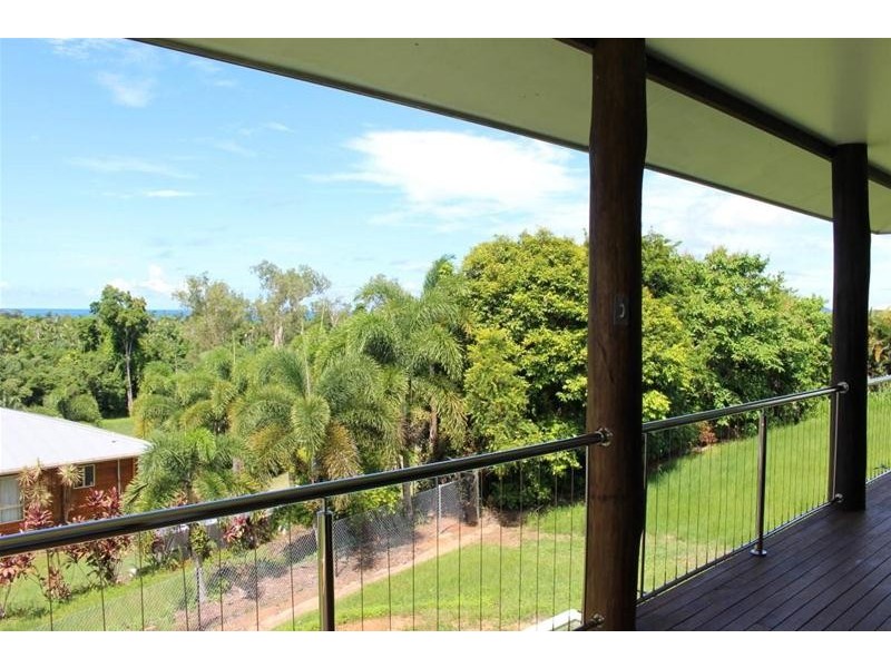 39 Dunkalli Crescent, Wongaling Beach QLD 4852