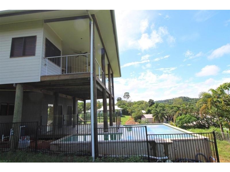 39 Dunkalli Crescent, Wongaling Beach QLD 4852