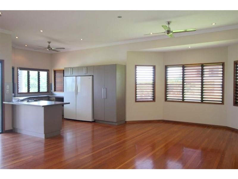 39 Dunkalli Crescent, Wongaling Beach QLD 4852