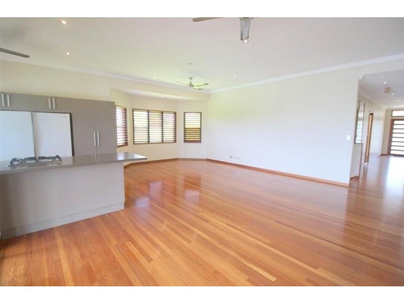 39 Dunkalli Crescent, Wongaling Beach QLD 4852