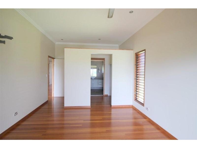 39 Dunkalli Crescent, Wongaling Beach QLD 4852