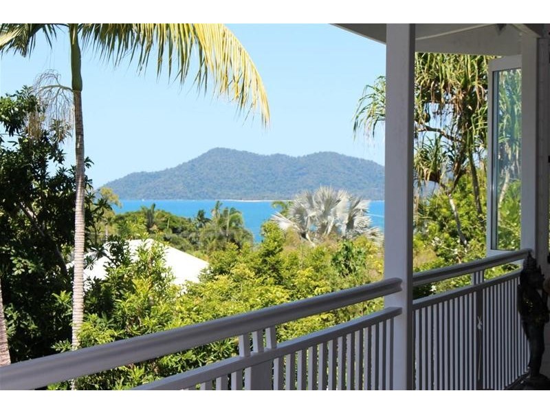 17 Campbell Terrace, South Mission Beach QLD 4852