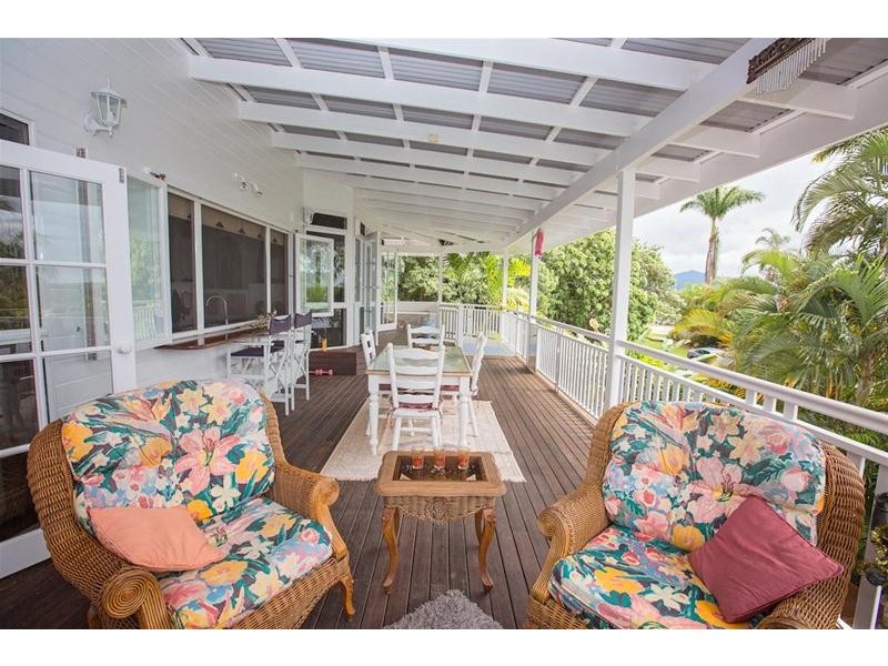 17 Campbell Terrace, South Mission Beach QLD 4852