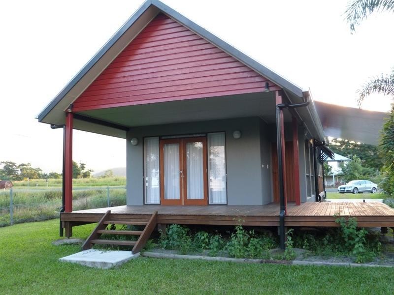 4 Chauvel Street, El Arish QLD 4855