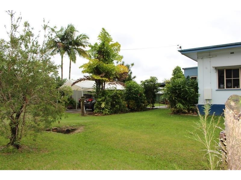 18 Albert Street, Silkwood QLD 4856