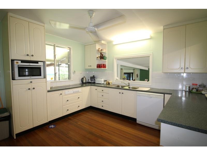 4 Ranleagh Street, Kurrimine Beach QLD 4871