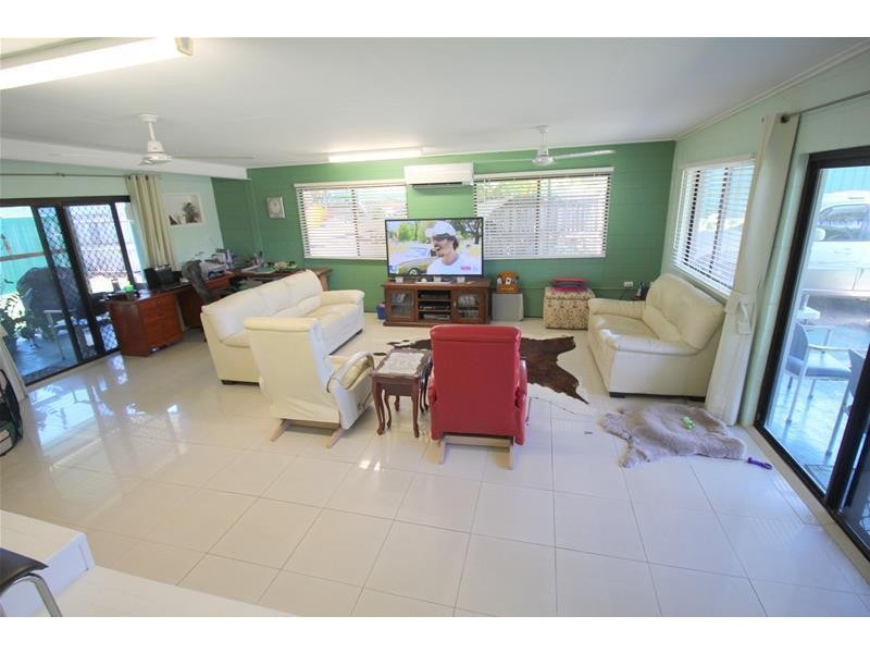 4 Ranleagh Street, Kurrimine Beach QLD 4871