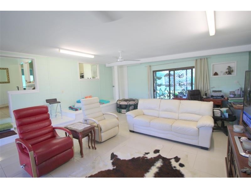 4 Ranleagh Street, Kurrimine Beach QLD 4871