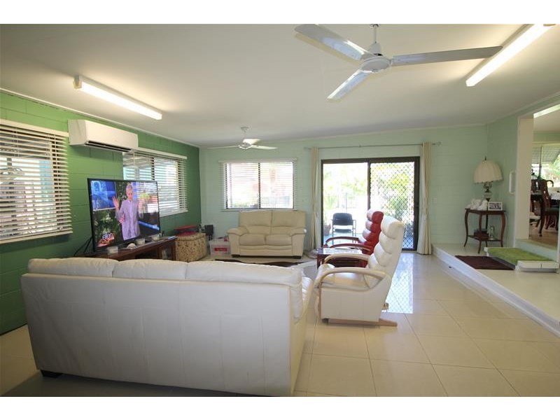 4 Ranleagh Street, Kurrimine Beach QLD 4871