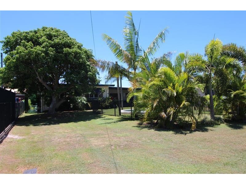 4 Ranleagh Street, Kurrimine Beach QLD 4871