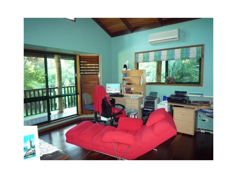 6 Mission Circle, Wongaling Beach QLD 4852