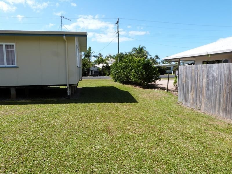 22 Porter Promenade, Mission Beach QLD 4852